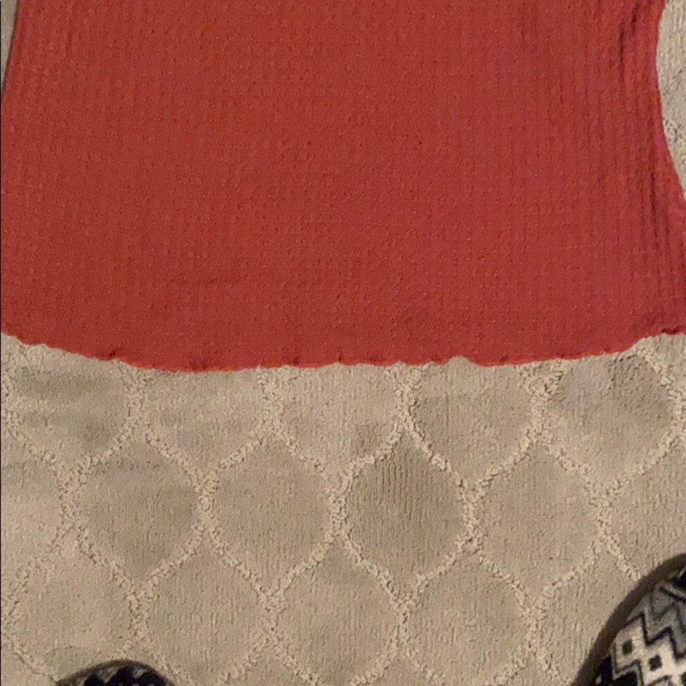 Red shirt - Picture 2 of 2